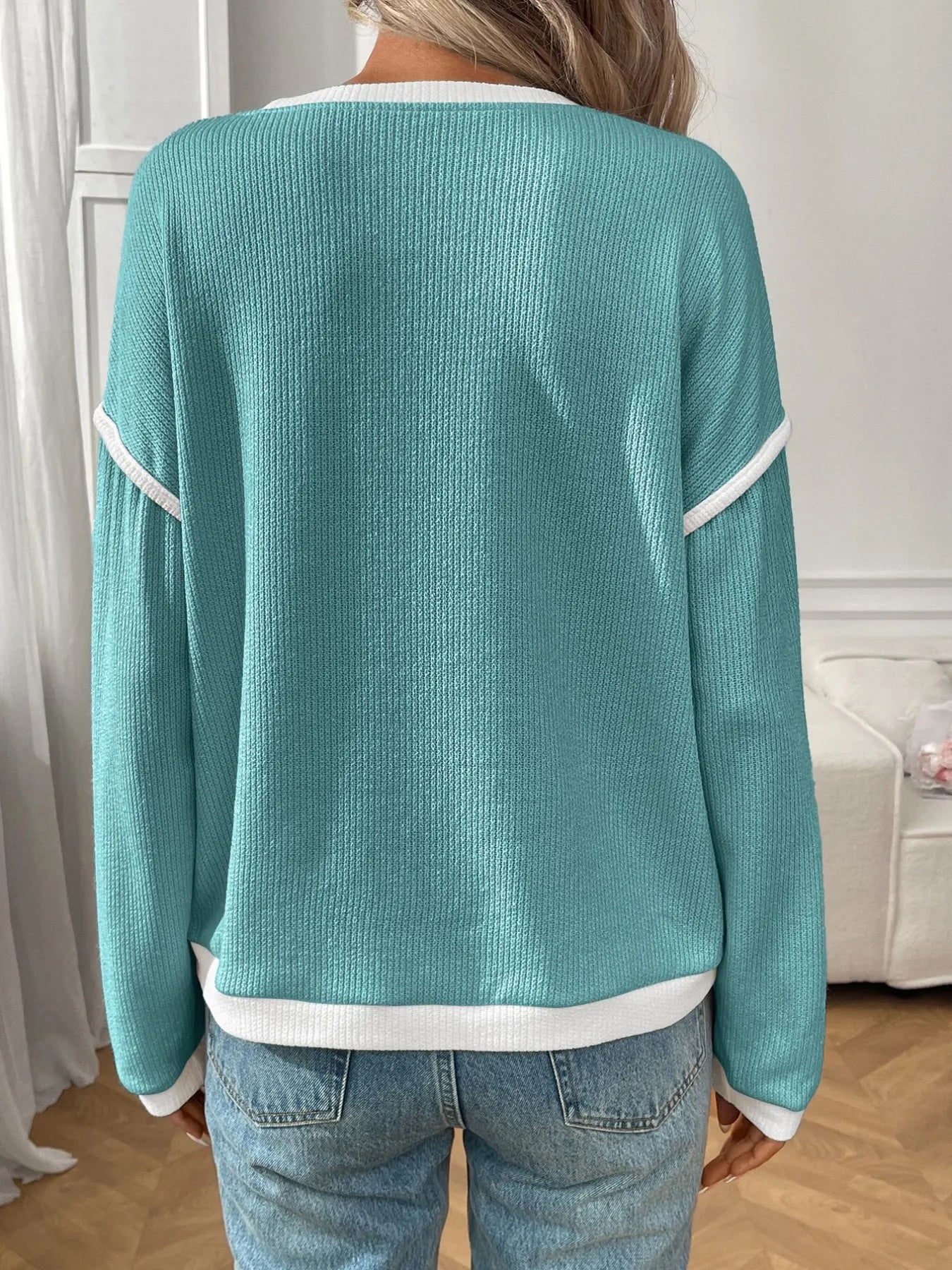 Ribbed long sleeve top with contrast trim in stretch fabric for a fitted look