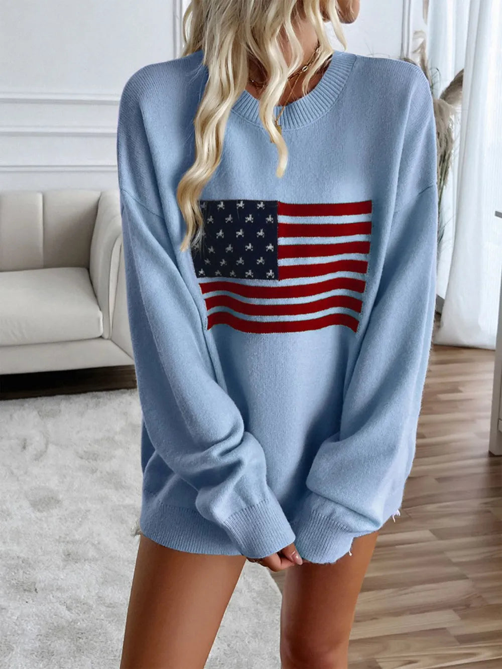 Long sleeve round neck top featuring the US flag design in an acrylic blend.