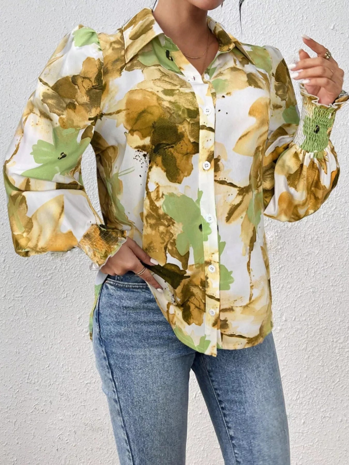 Printed button-up shirt with lantern sleeves in a polyester blend fabric