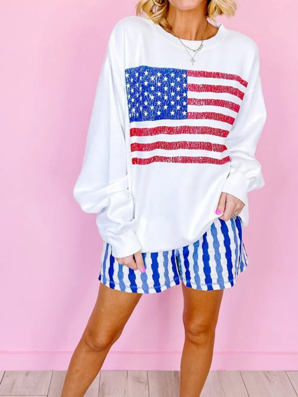 Long sleeve sweatshirt with US flag print, round neck, cotton blend fabric in basic style