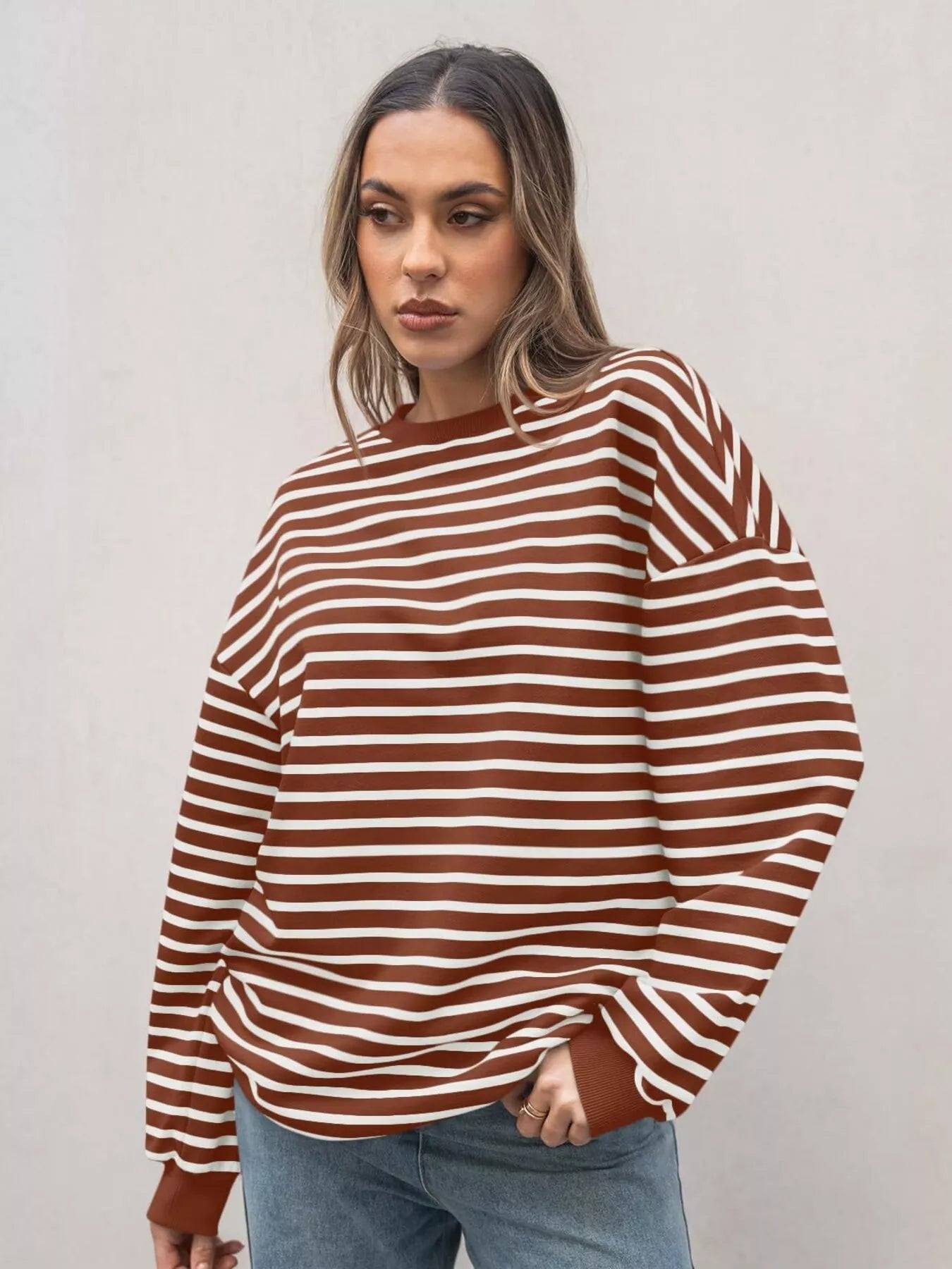 Oversized striped sweatshirt in rayon blend with long sleeves and relaxed fit