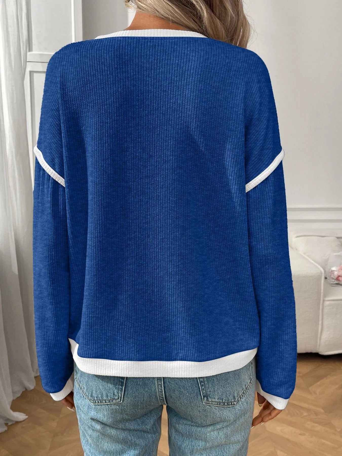 Ribbed long sleeve top with contrast trim in stretch fabric for a fitted look