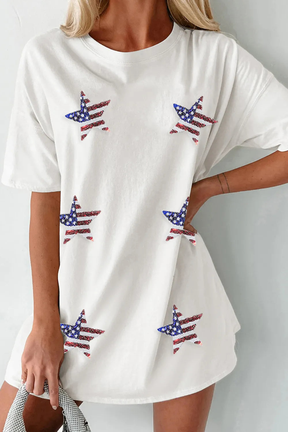 Oversize round neck cotton-elastane T-shirt with US flag design and slight stretch.