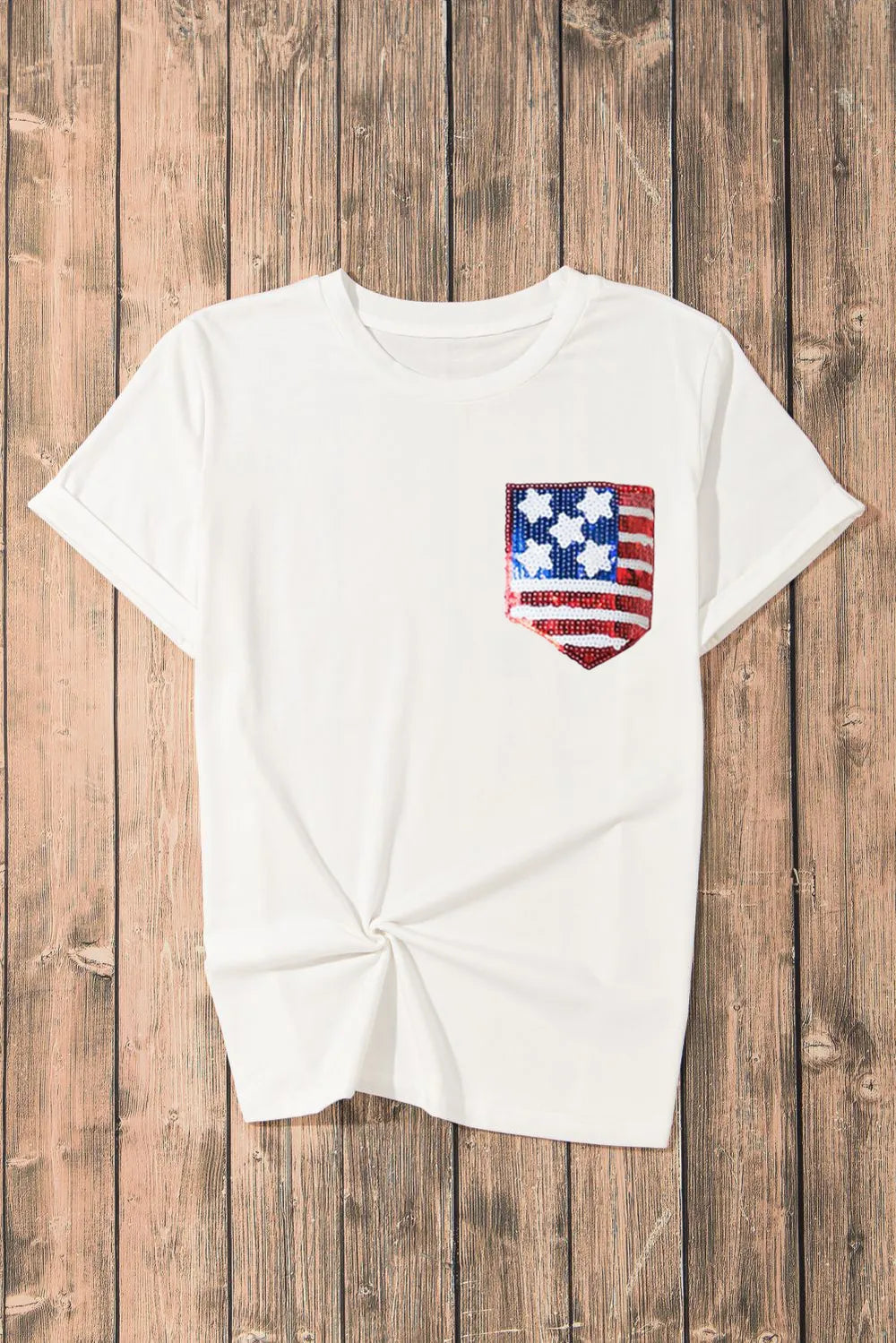 Short sleeve t-shirt featuring a US flag design in a polyester cotton blend.