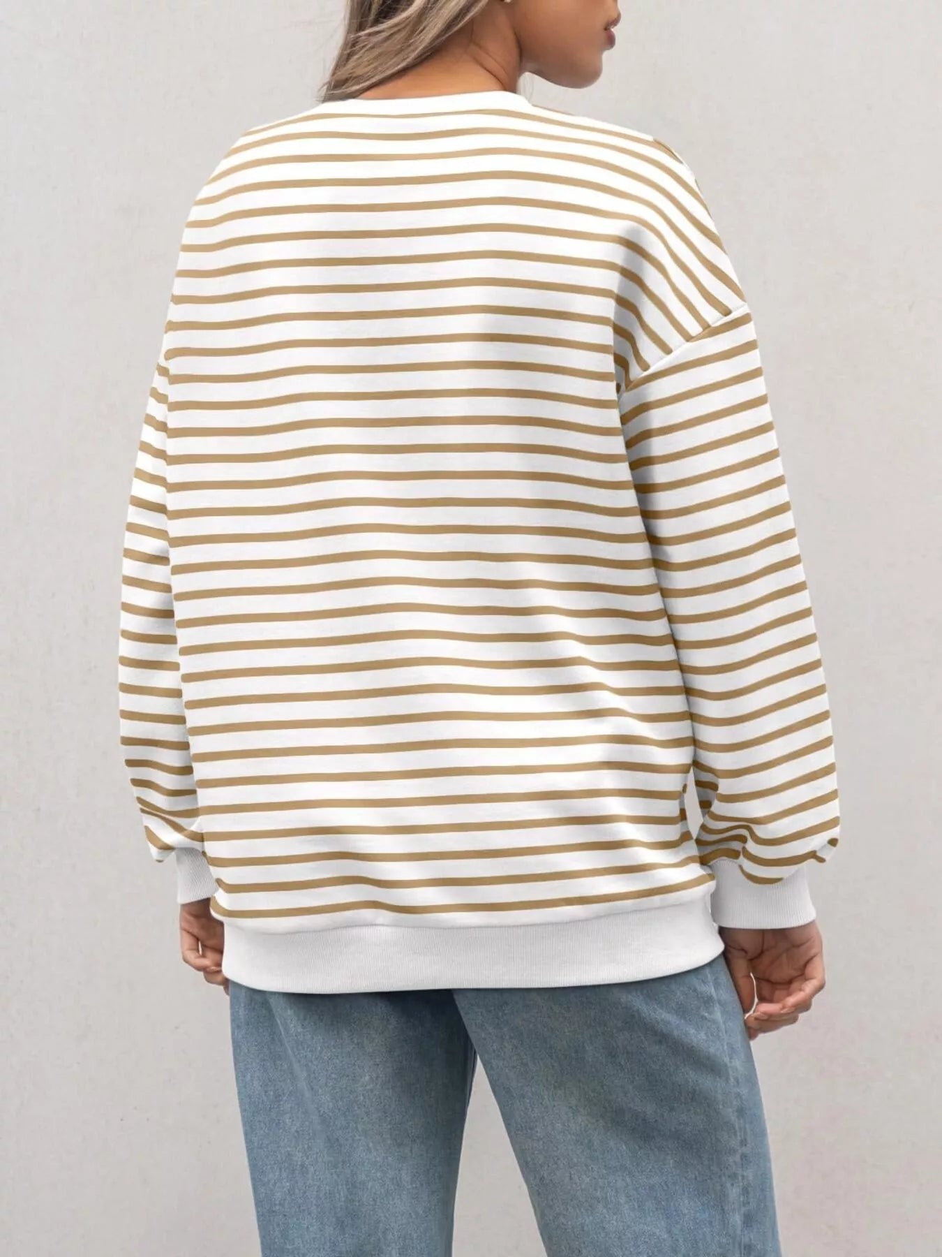 Oversized striped sweatshirt in a rayon blend with a casual, relaxed fit.