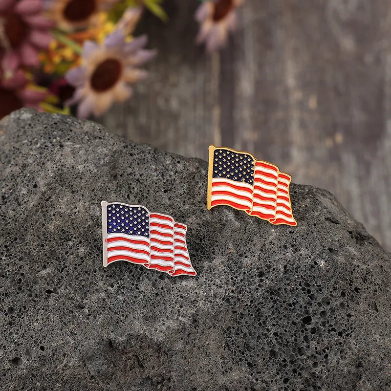 Two-piece alloy brooch set with US flag design and drip oil finish