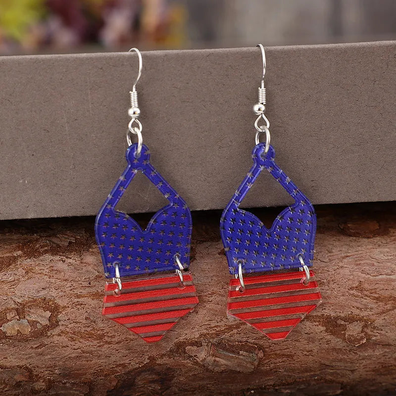 A pair of acrylic earrings featuring a US flag pattern in alloy material.