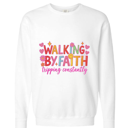 Lightweight unisex crewneck sweatshirt in soft cotton with a relaxed fit and ribbed details.