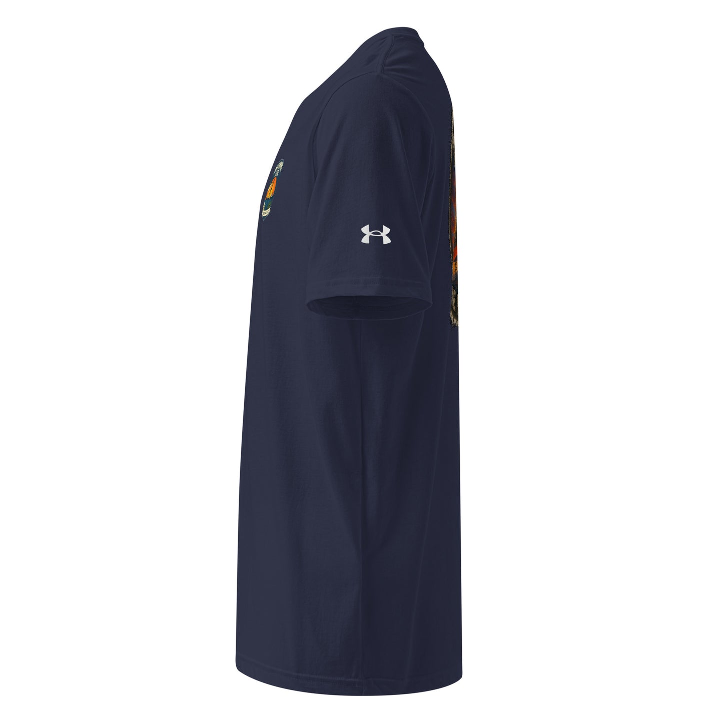 Under Armour athletic t-shirt in a relaxed fit with quick-drying fabric and split hem design.